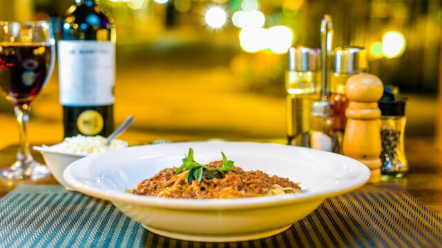 感動確約！誕生日デートを最高にするレストラン選びとサプライズ成功術